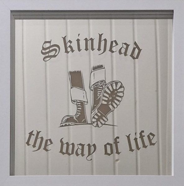 Spiegel - Skinhead